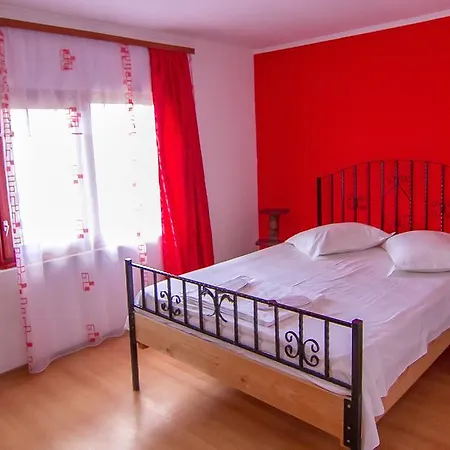 Casa de hóspedes De Inchiriat Doriana Vama Veche